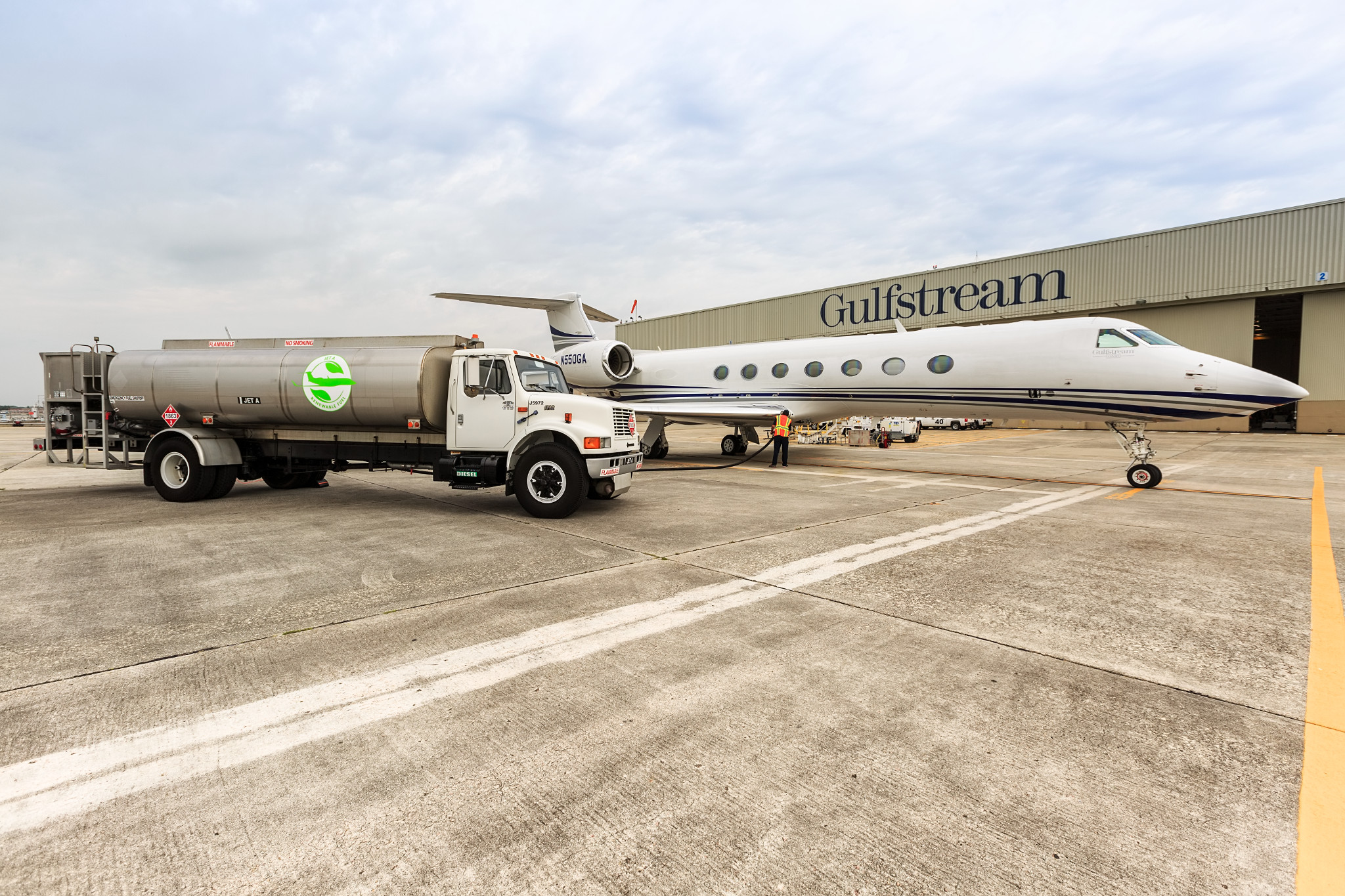 Gulfstream’s Fleet Hits Sustainable Aviation Fuel Milestone | Biofuels ...