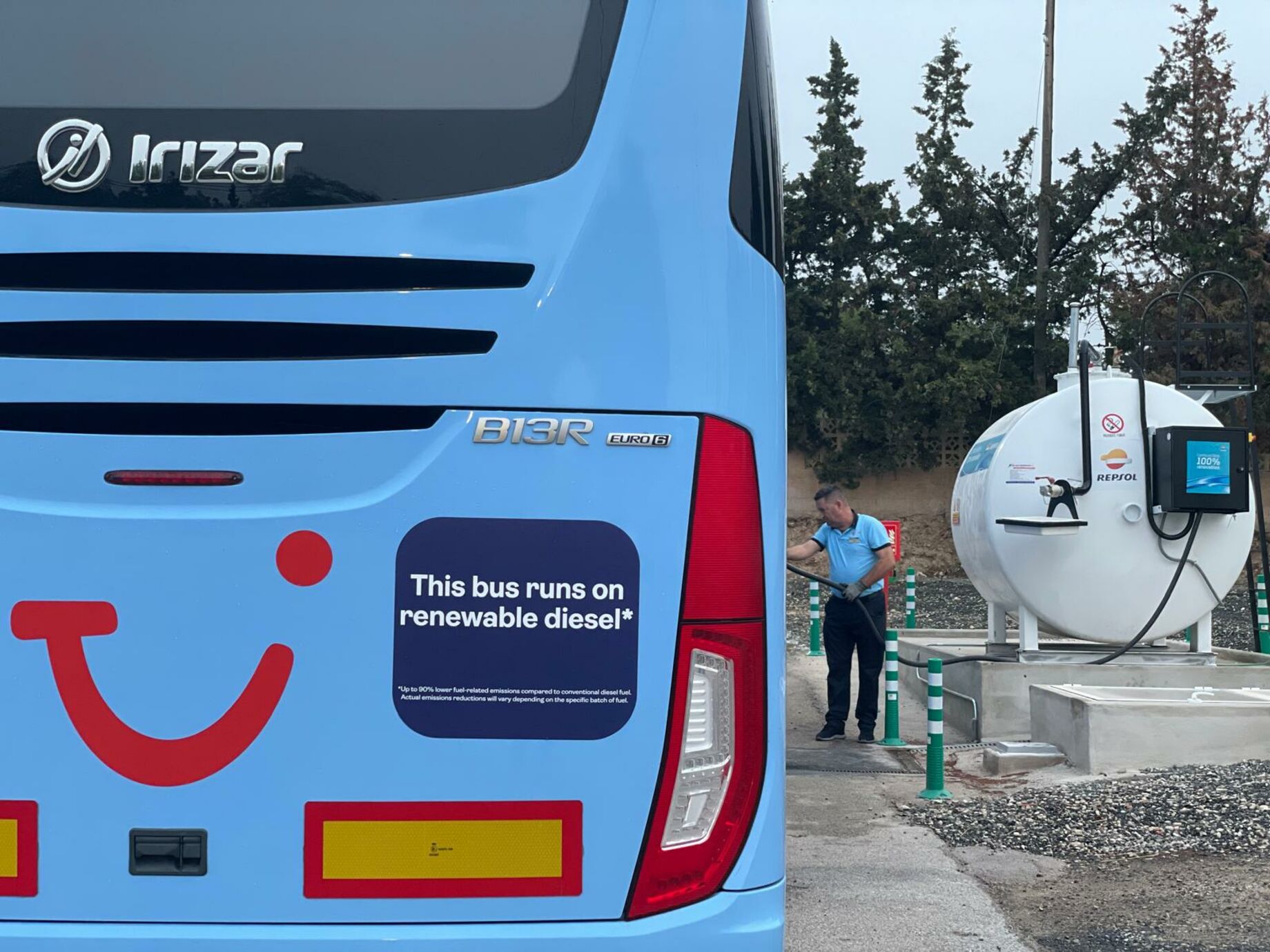 TUI and Repsol team up to launch first biofuel coach trial
