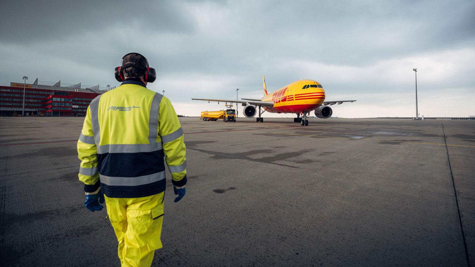 DHL Express and Shell sign deal to drive sustainable air freight