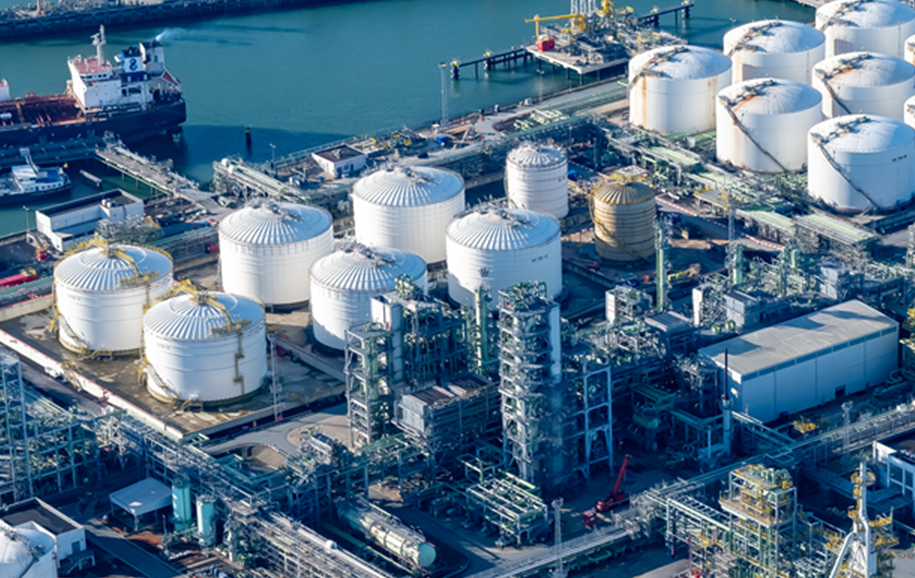 Neste starts producing SAF at its renewables refinery in Rotterdam