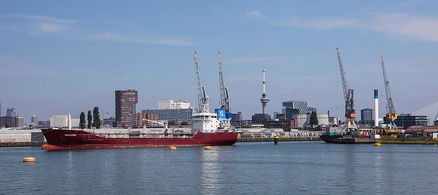 UPM halts biofuels refinery project in Rotterdam