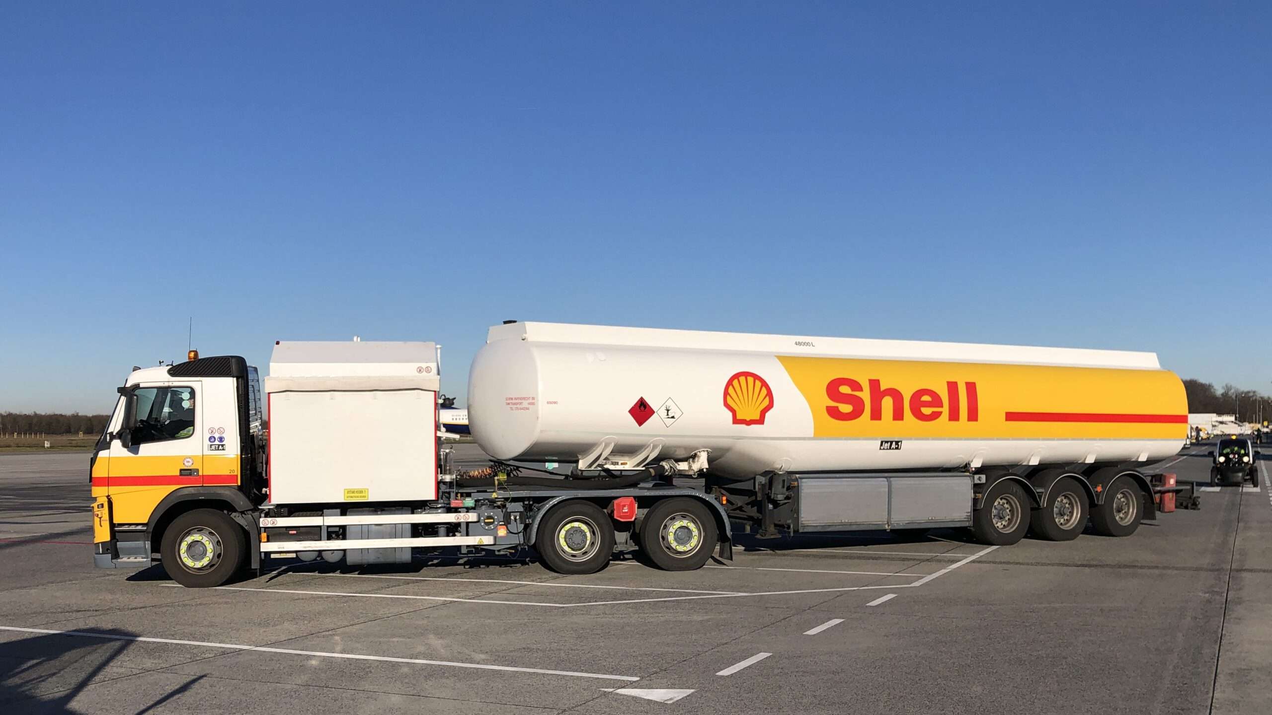 KWE and Shell Aviation sign new agreement on use of SAF