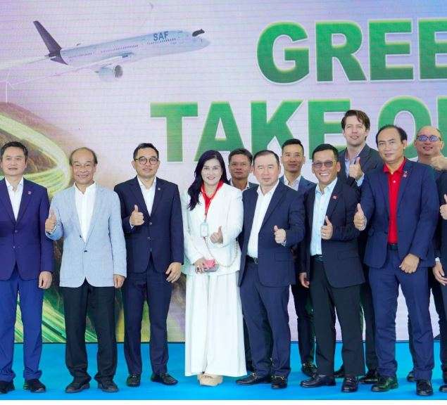 Vietjet partners with Petrolimex to use SAF
